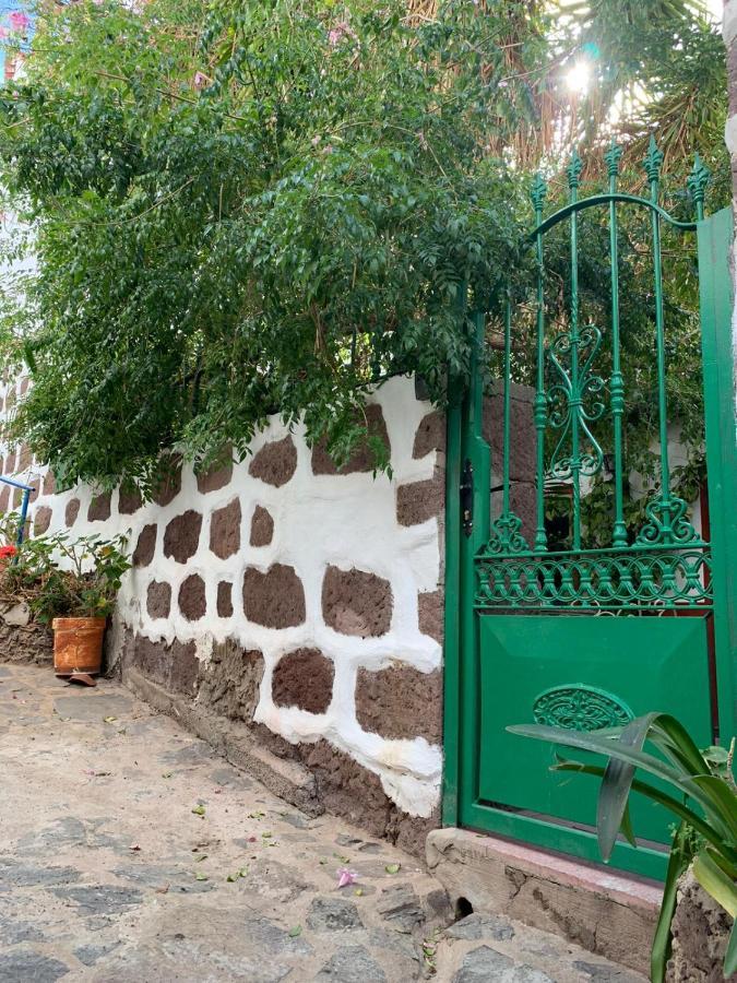 Ecoartejeda Cave House Guest House Exterior photo